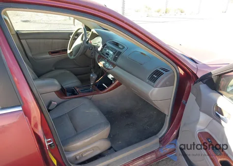 2003 Toyota Camry Xle V6 z USA, uszkodzony, nr VIN 4T1BF30K93U060264